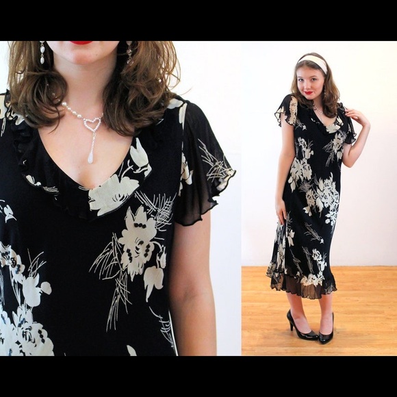 CDC Dresses & Skirts - CDC Dress Vintage Black Floral Crepe Sequin Flutter Sleeves Midi S:14 EUC
